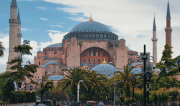 Η Τουρκία βάζει εισιτήριο στην Αγία Σοφία – Οι επισκέπτες θα πληρώνουν 25 ευρώ αντίτιμο!